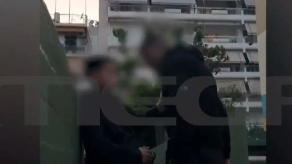 Νέο περιστατικό ξυλοδαρμού 12χρονου από ανήλικους – «Το έκαναν για χρήματα» καταγγέλλει η μητέ