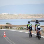 Θριαμβευτής του Προλόγου ο Aaron Gate στο κατάμεστο Karteros Beach Sports Center στον Πρόλογο του ΔΕΗ Διεθνούς Ποδηλατικού Γύρου Ελλάδας