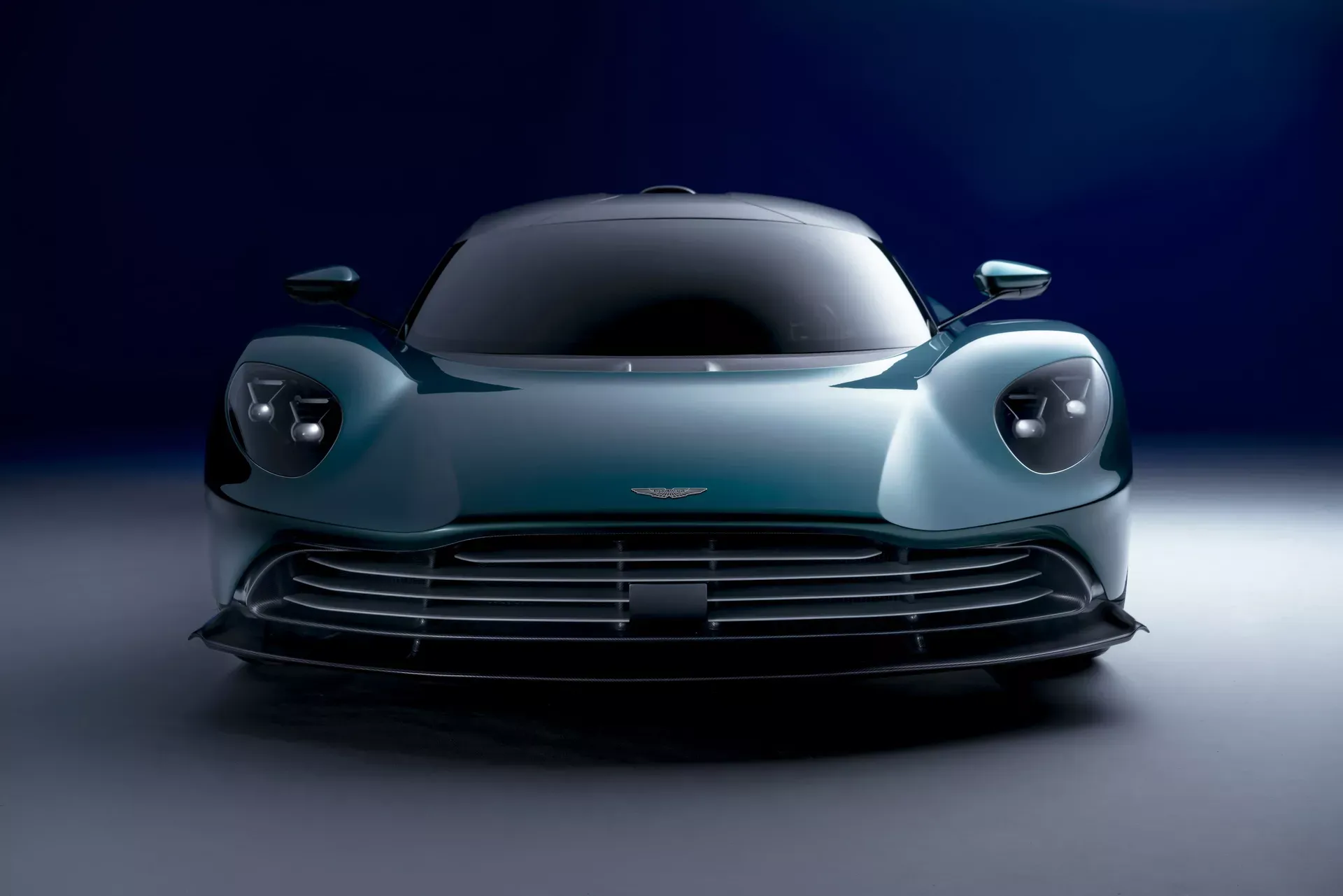 «Άκυρο» το supercar που περιμέναμε από την Aston Martin