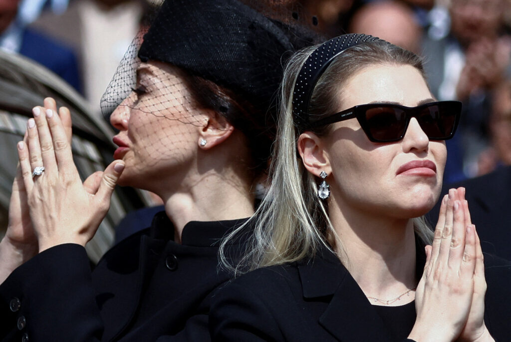 Σίλβιο Μπερλουσκόνι: Είναι οριστικό – Στα πέντε παιδιά του πάει η κληρονομιά του