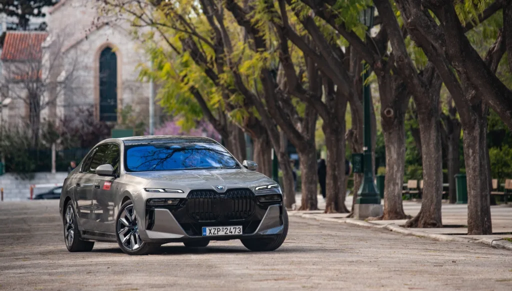 BMW: Εγκρίθηκε το σύστημα αυτόνομης οδήγησής της για την Autobahn