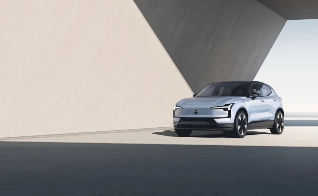 Η Volvo παρουσίασε επίσημα το μικρό ηλεκτρικό EX30