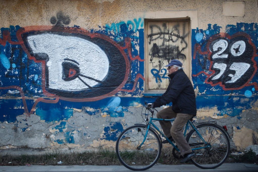 Τσουνάμι φόρων ΣΥΡΙΖΑ και ΠΑΣΟΚ – Στο στόχαστρο νοικοκυριά και επιχειρήσεις
