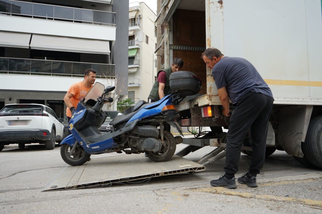 Θεσσαλονίκη: Νέα επιχείρηση απομάκρυνσης εγκαταλελειμμένων δικύκλων