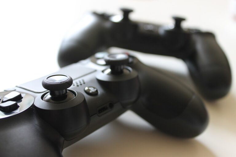 Προς απαγόρευση η πώληση κονσολών PlayStation και Xbox στη Ρωσία