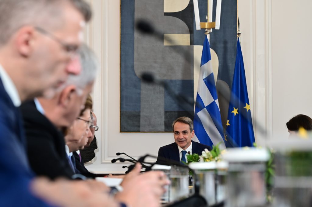 Τρεις κρίσιμοι σταθμοί για το πολιτικό σκηνικό