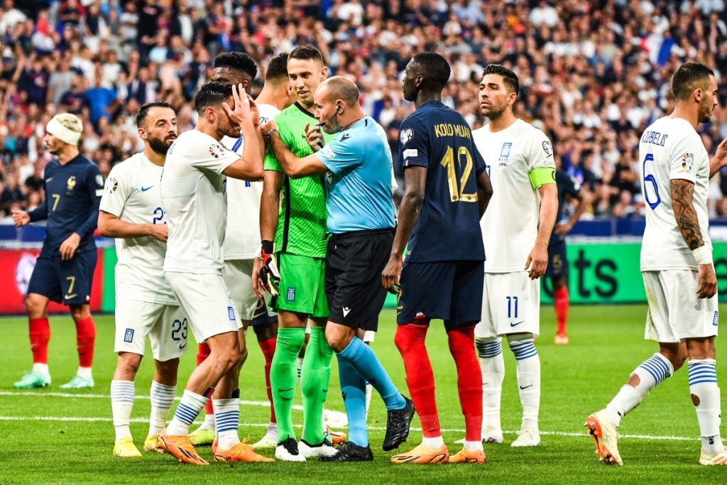 Ελλάδα-Γαλλία 1-0: Άξιζε κάτι παραπάνω η Εθνική – Μοιραίος ο Μαυροπάνος, διπλή εκτέλεση πέναλτι για 