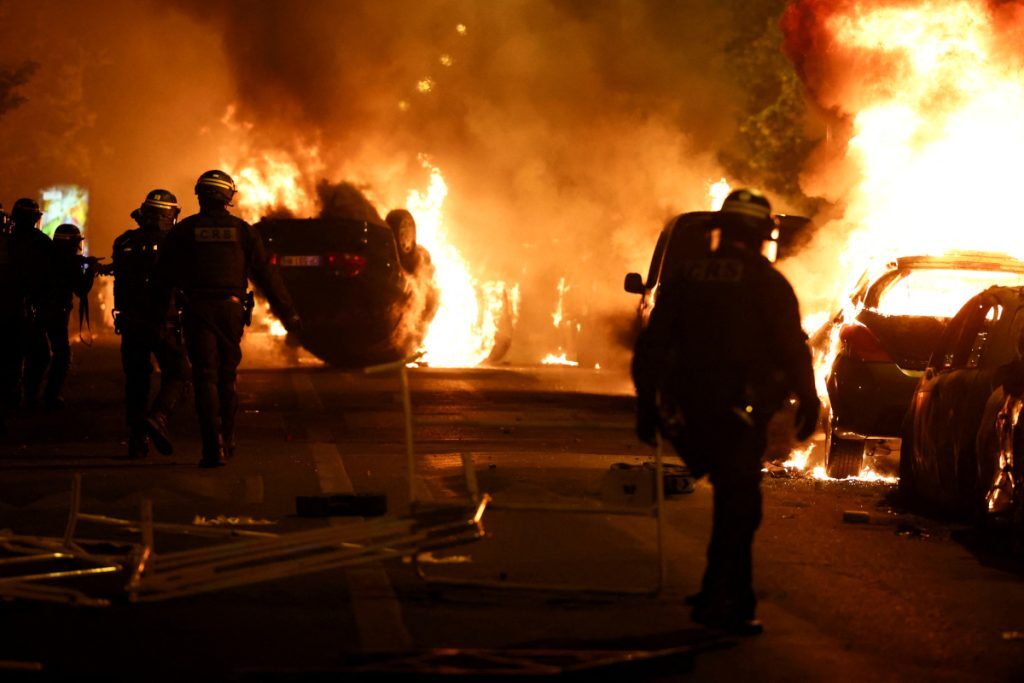 Γαλλία: Δικαστικό «μπλόκο» σε πορεία κατά της αστυνομικής βίας
