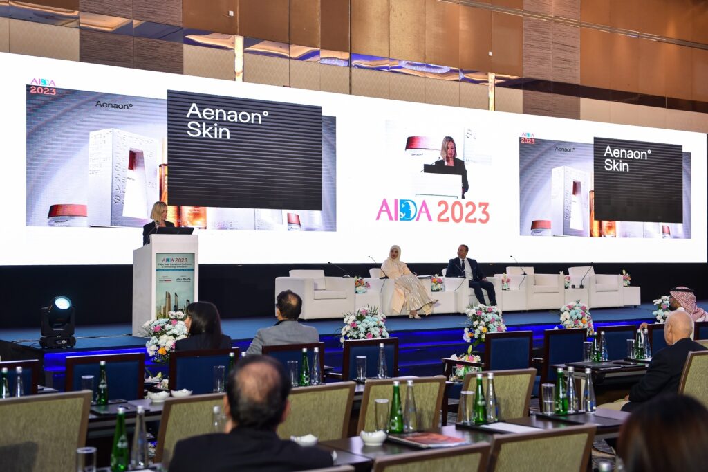 Η Εύα Τσαντή, Χημικός MSc και δημιουργός της Aenaon Skincare, ομιλήτρια στο 9ο Διεθνές Συνέδριο Δερματολογίας και Αισθητικής στο Abu Dhabi