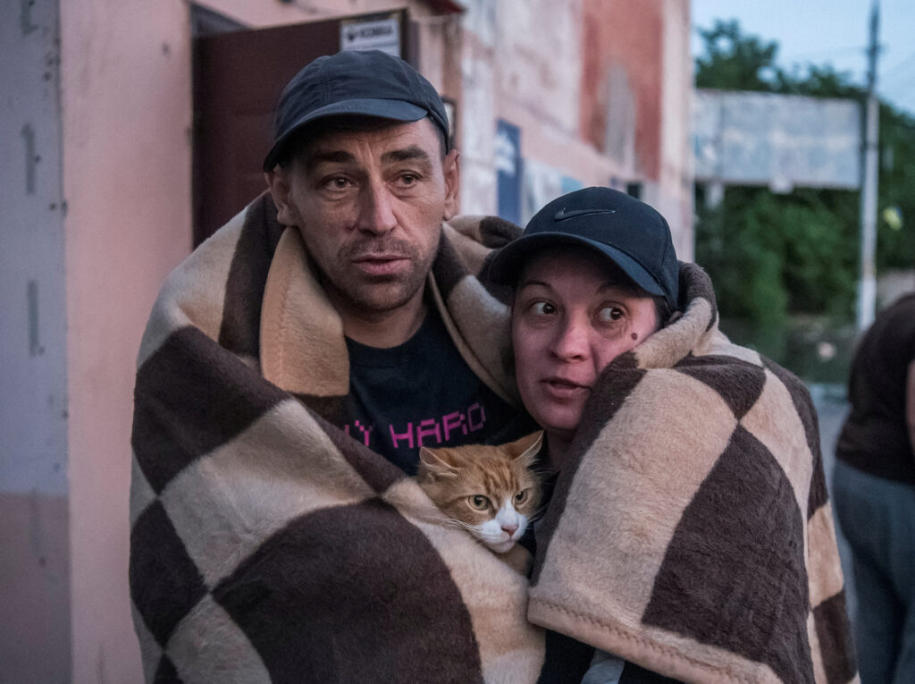 Ουκρανία: Πάνω από 100 άνθρωποι έχουν εγκλωβιστεί και 2.700 έχουν απομακρυνθεί μετά την έκρηξη στο φράγμα