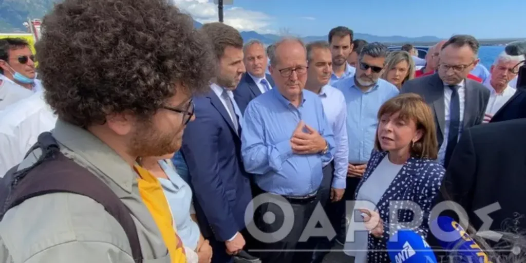 Καλαμάτα: Φραστικό επεισόδιο Σακελλαροπούλου με μέλη της Νεολαίας ΣΥΡΙΖΑ – Ο φράχτης στον Έβρο