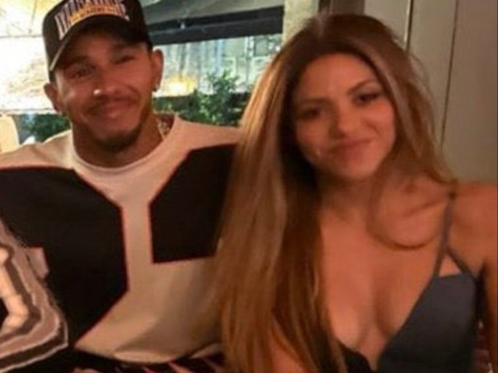 Νέα εμφάνιση Σακίρα – Lewis Hamilton: Δίνουν «γκάζι» στη σχέση και δεν τους νοιάζει [Βίντεο]