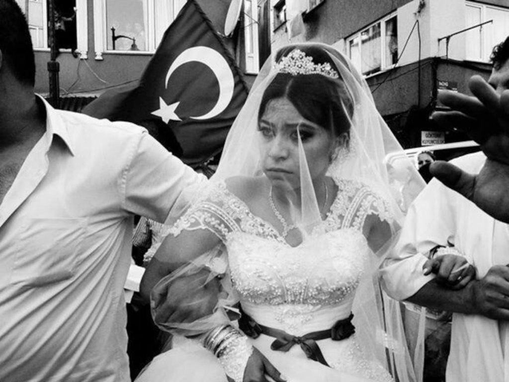 Ο γάμος του αιώνα στην Τουρκία: 4 κιλά χρυσού στη νύφη, εκατομμύρια για τον γαμπρό [Bίντεο]