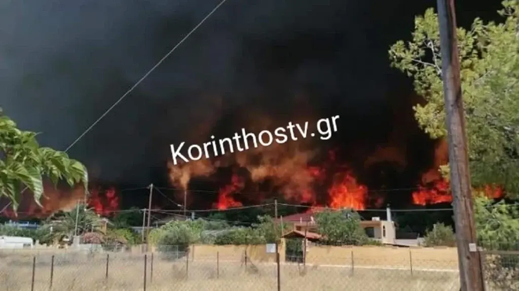 Φωτιά στο Λουτράκι: Εκτός ελέγχου οι φλόγες [συνεχής ενημέρωση]