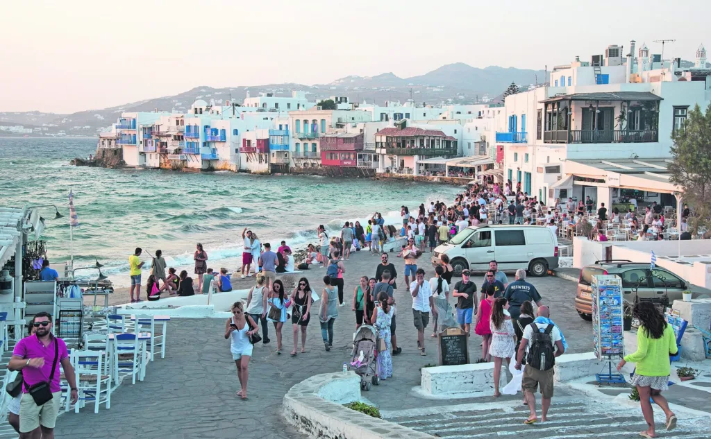 Μύκονος: Πρόστιμο 13,1 εκατ. ευρώ στο γνωστό beach bar