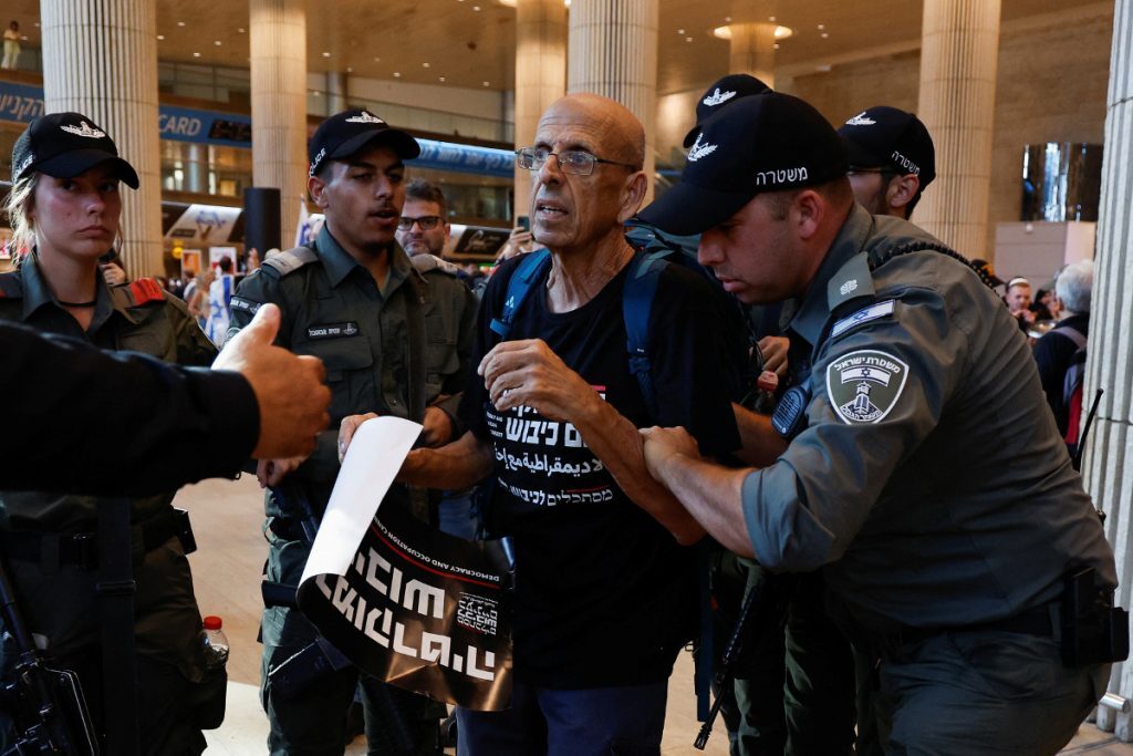 Επεισόδια μεταξύ διαδηλωτών και αστυνομικών στο διεθνές αεροδρόμιο του Τελ Αβίβ