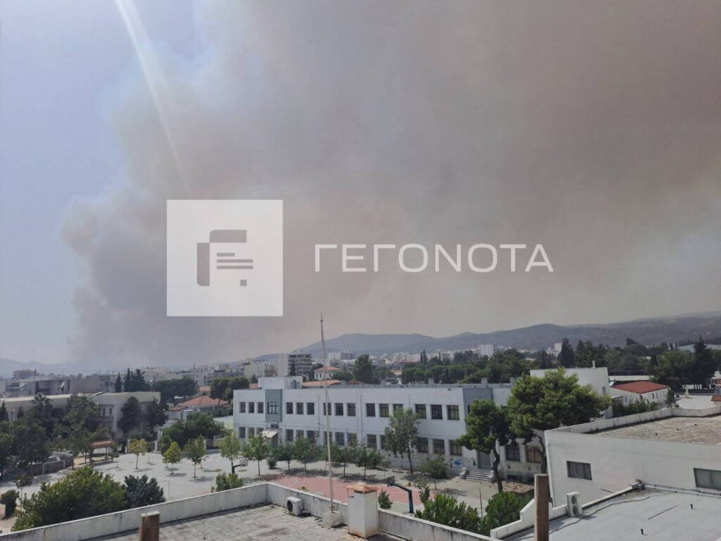 Φωτιά στο Βόλο: «Όμηροι» στην Βιομηχανική Περιοχή -Μποτιλιάρισμα στην Εθνική