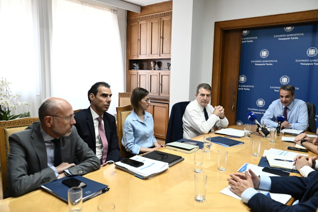 Μητσοτάκης για ΕΚΑΒ: Πληρώματα με στελέχη των Ενόπλων Δυνάμεων και της Πυροσβεστικής – Σήμερα η ΠΝΠ