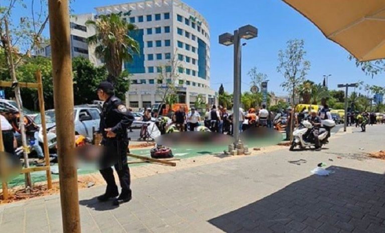 Επίθεση με αυτοκίνητο και μαχαίρι στο Τελ Αβίβ – Τουλάχιστον 10 τραυματίες [ΣΚΛΗΡΕΣ ΕΙΚΟΝΕΣ]