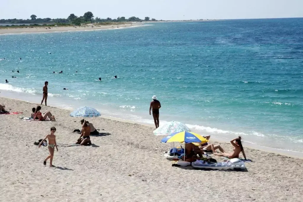 Χαμόγελα στην Καβάλα: Πλημμύρισε από τουρίστες η Ανατολική Μακεδονία