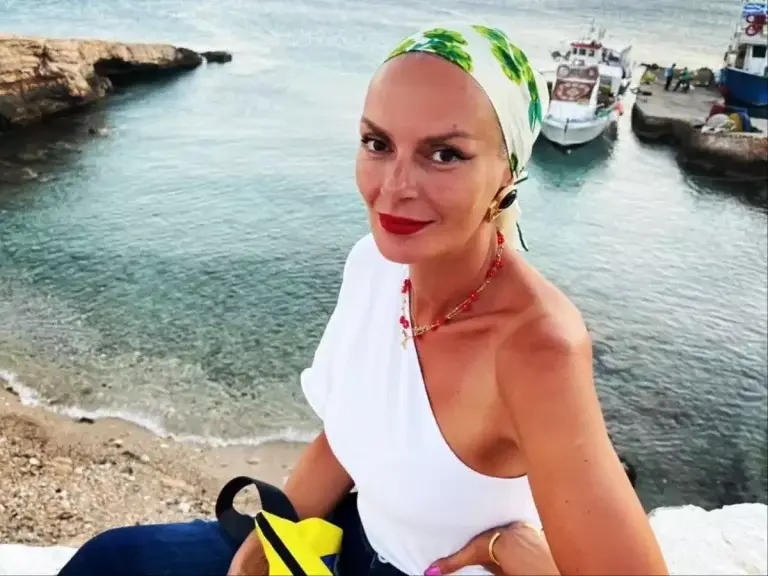 Η Έλενα Χριστοπούλου σε απόλυτο καλοκαιρινό mood στα Κουφονήσια