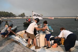 Φωτιά: Η «Κόλαση του Δάντη» στη Νέα Αγχίαλο - Υπό ελεγχο η πυρκαγιά σε Λαμία και Ασπρόπυργο [βίντεο]