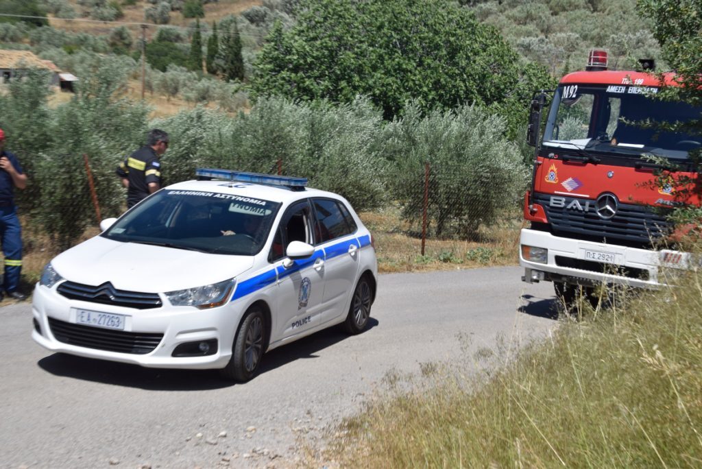 Εύβοια: Περιπέτεια για μητέρα και τεσσάρων παιδιών – Εγκλωβίστηκαν κοντά σε καταρράκτη