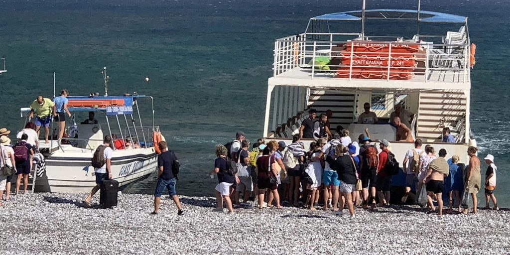 Φωτιά στη Ρόδο – Αρτοποιός: Χωρίς προβλήματα οι εκκενώσεις των ξενοδοχείων