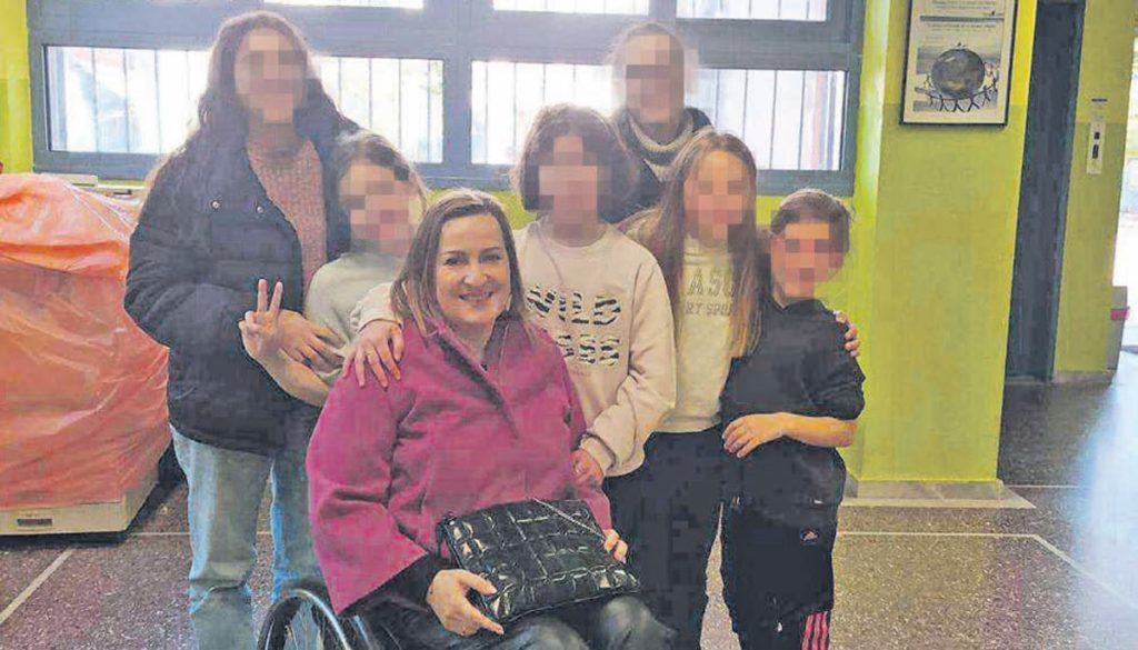 Πτυχιούχος ΑΠΘ η 49χρονη ΑμεΑ Φανή Κρεμιζή: Η φοίτηση με έκανε να νιώσω ελεύθερη, δυνατή