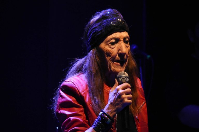 Γιώτα Γιάννα: Θλίψη – Πέθανε η τραγουδίστρια με τη φυσαρμόνικα
