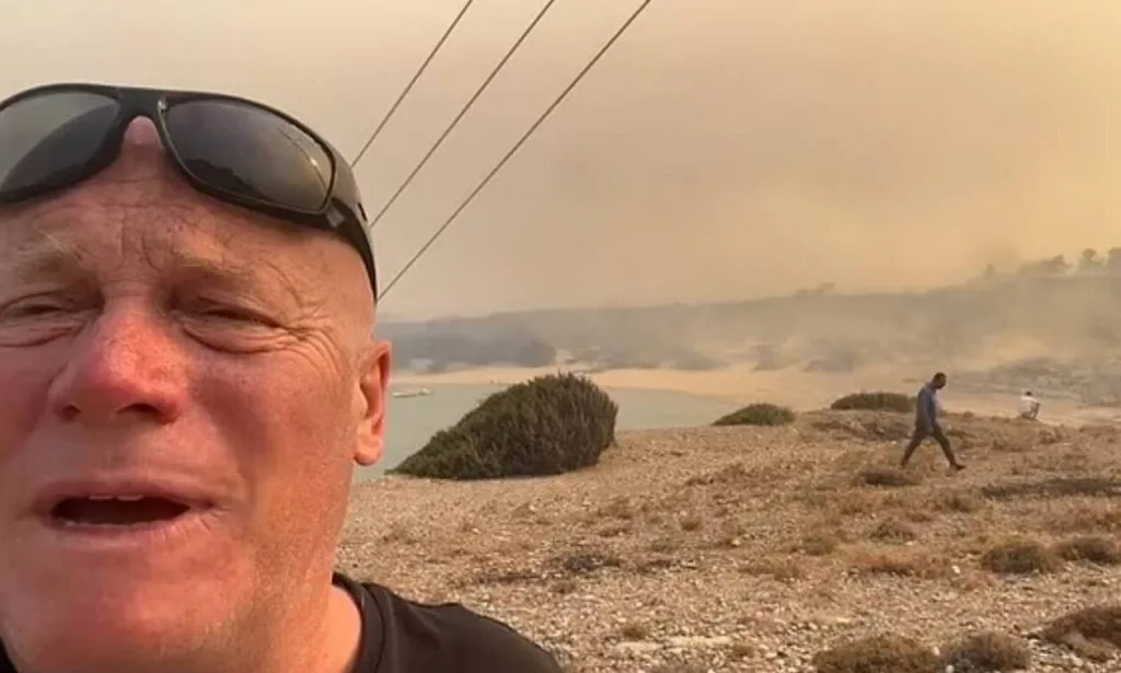 Φωτιά στη Ρόδο: Ήρωας Βρετανός τουρίστας οδηγούσε επί 8 ώρες για να σώσει οικογένειες [βίντεο]