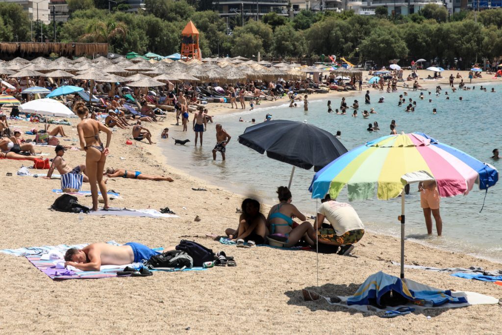 Αιγιαλός: Τα 10 SOS για το νέο πλαίσιο που βάζει τάξη στις παραλίες και στην δημόσια περιουσία