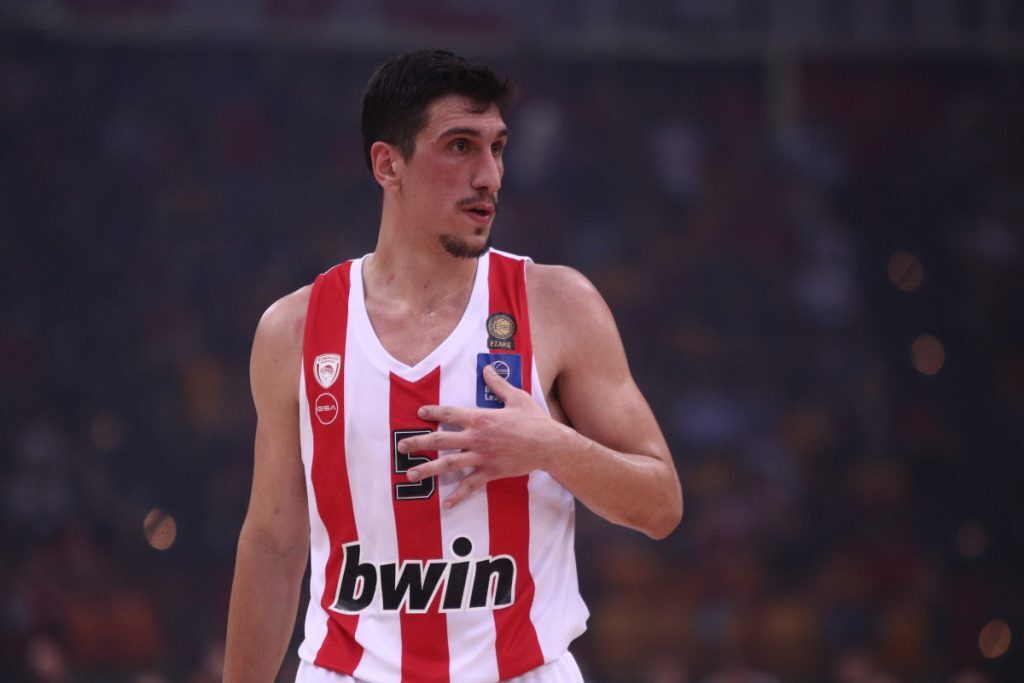 Ολυμπιακός: Ανανέωσε μέχρι το 2026 ο Λαρεντζάκης