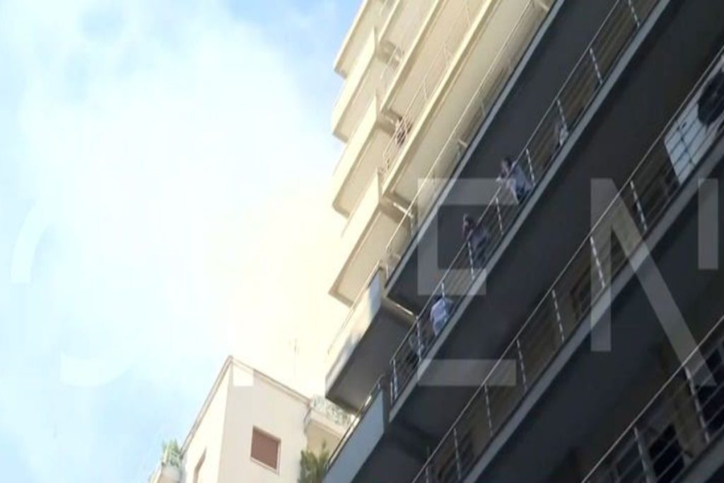 Θεσσαλονίκη: Φωτιά στη Βιοκλινική – Η στιγμή της εκκένωσης από τους ασθενείς [βίντεο]