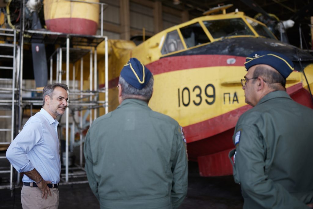 Μητσοτάκης: Θα αναβαθμίσουμε τα αεροπλάνα και θα αποκτήσουμε το συντομότερο δυνατόν καινούργια Canad