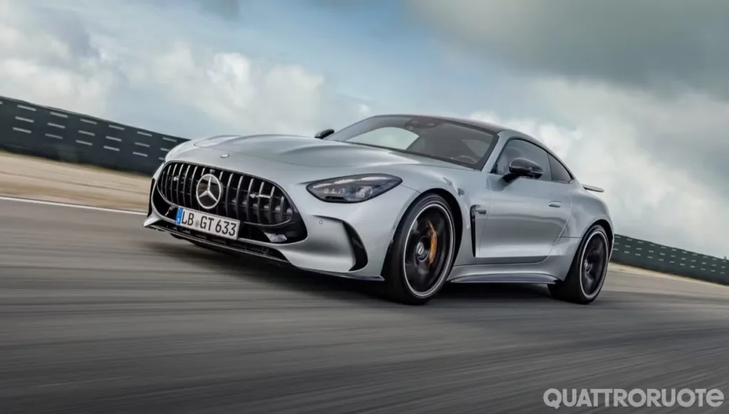 H Mercedes-Benz αποκαλύπτει τη 2η γενιά AMG GT