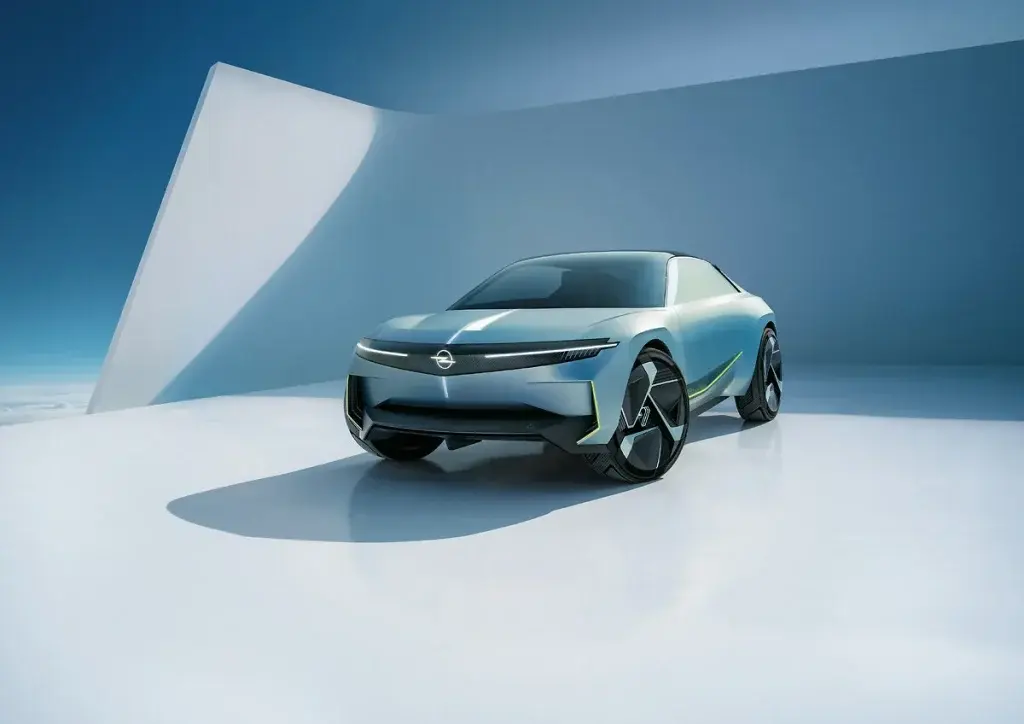 H Οpel αποκαλύπτει το Opel Experimental