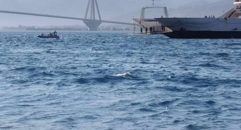 Συναγερμός σε παραλία του Ρίου: Ανήλικες παρασύρθηκαν στα ανοιχτά με φουσκωτό στρώμα [βίντεο]