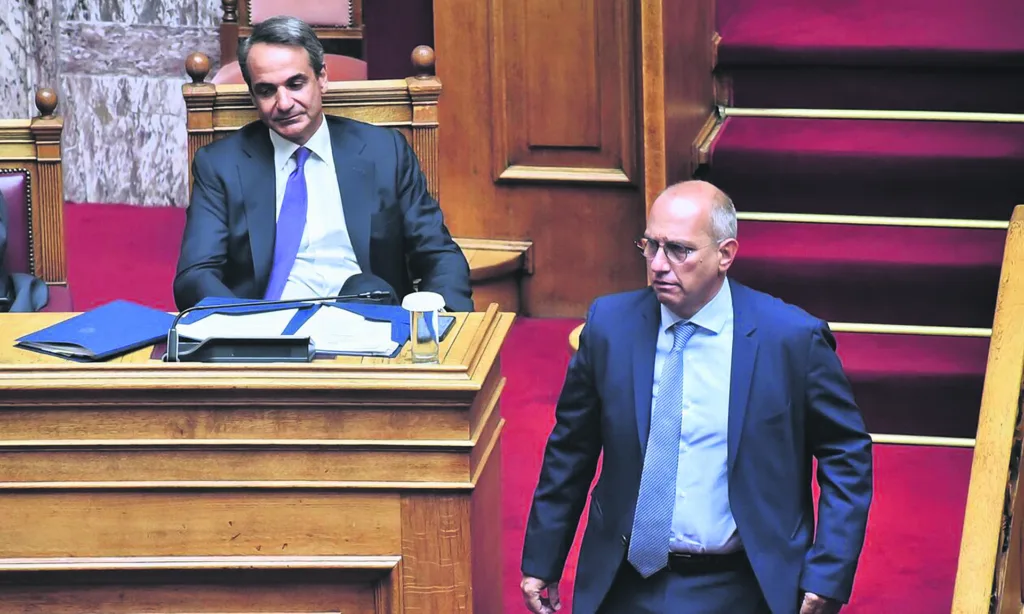 Νέα Φιλαδέλφεια: Το Μαξίμου στηρίζει τον Οικονόμου – Δεν αποκλείονται και έκτακτες κρίσεις