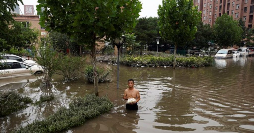 Φονικές πλημμύρες στην Κίνα: Τουλάχιστον 33 νεκροί στη Χεμπέι [Βίντεο]