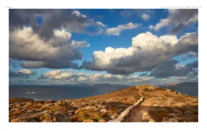 Ίος: Κάλεσμα για διακοπές με πολιτισμό, τέχνες και δραστηριότητες