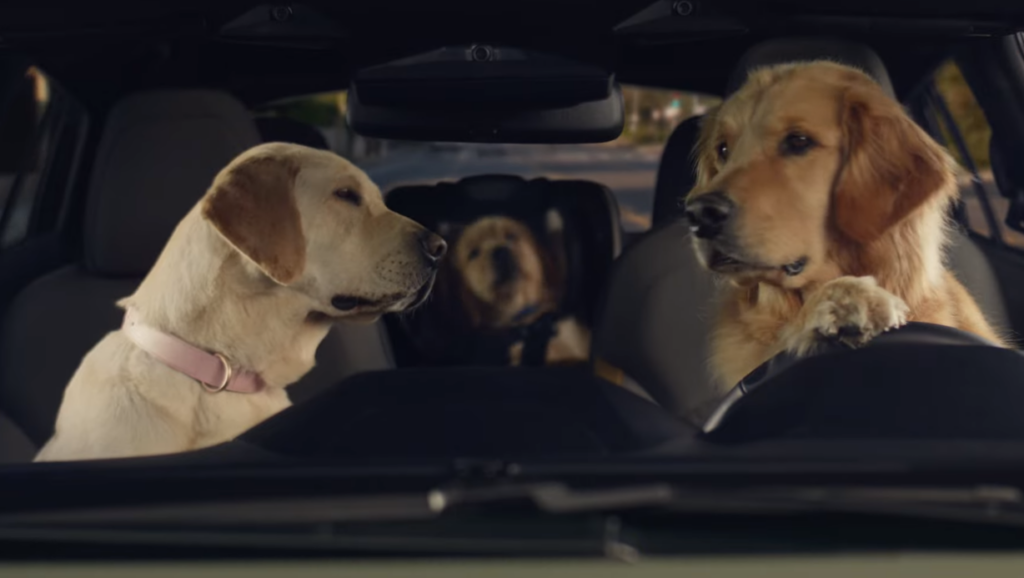Η οικογένεια labrador “Barkley” στα 6 νέα spot της Subaru