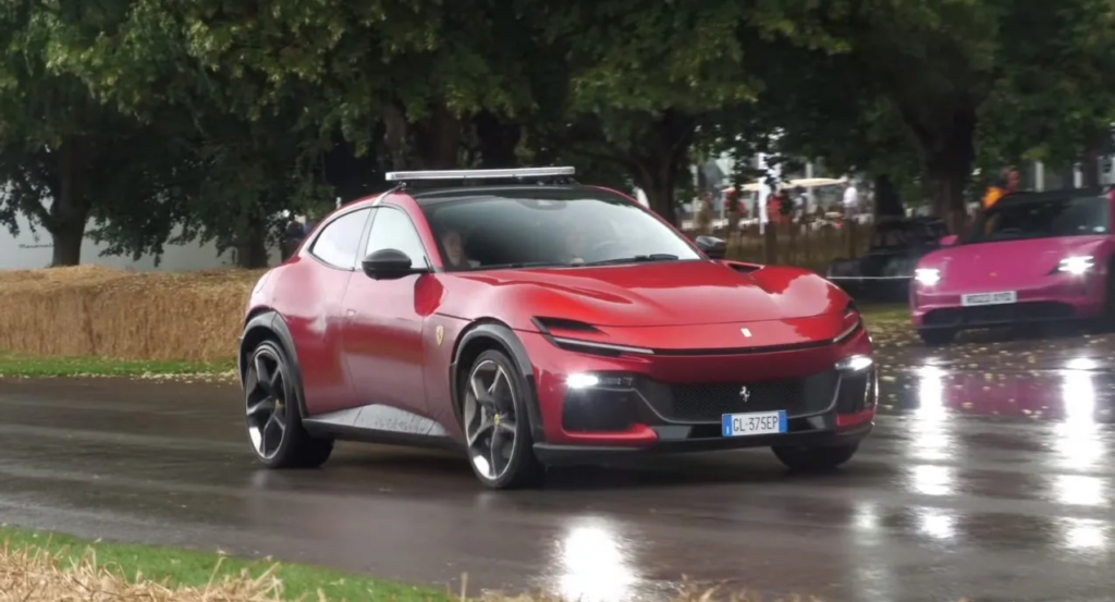 Η Ferrari Purosangue και η υπέροχη V12 μελωδία της