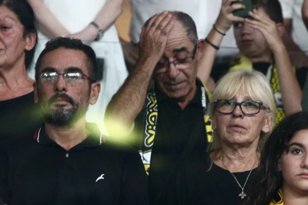 Συγκλονίζει η μητέρα του Κατσουρή: «Να γελάς Μιχάλη αυτό θέλω να γελάς…» – Τι είπε για την παρ
