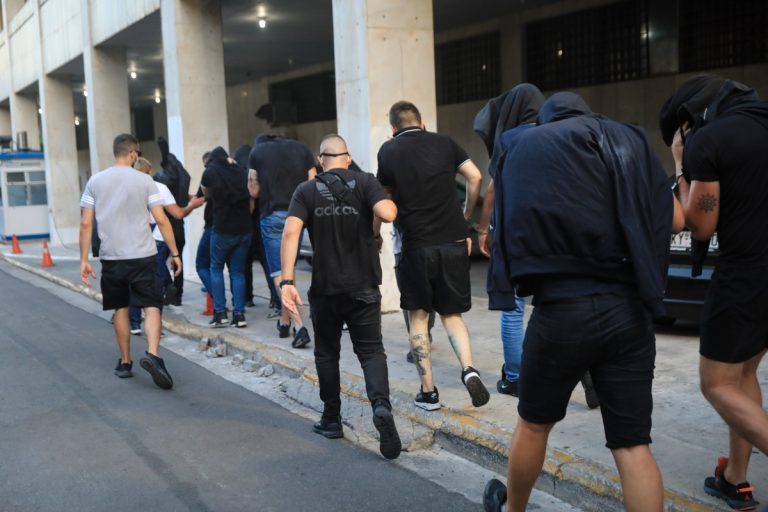 Νέα Φιλαδέλφεια: Στη φυλακή και οι 105 κατηγορούμενοι για τα επεισόδια και τη δολοφονία Κατσουρή