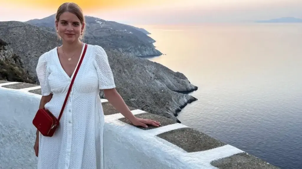 Δανάη Μιχαλάκη: Η ηθοποιός απολαμβάνει τις διακοπές της στη Φολέγανδρο – Το μήνυμά της στο Ins