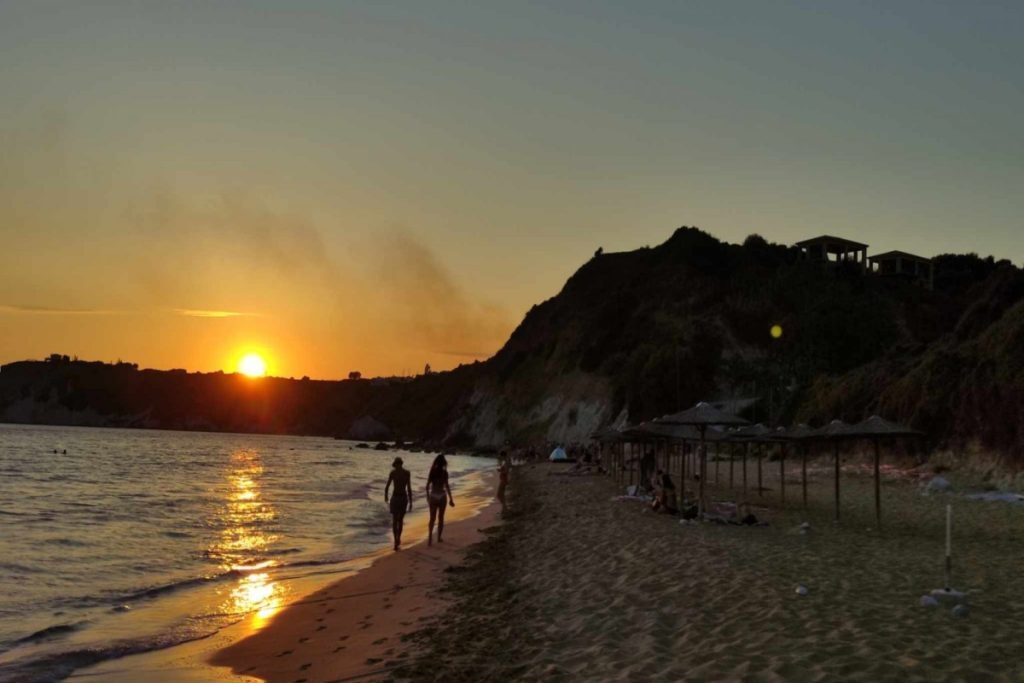 Φωτιές: Μάχη με τις φλόγες στην Κεφαλονιά – 44 πυρκαγιές το τελευταίο 24ωρο [βίντεο]