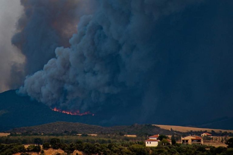 Φωτιά στην Αλεξανδρούπολη: Συνεχίζεται η μάχη με την πύρινη λαίλαπα – Τι συνέβη τη νύχτα