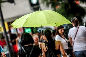 Καιρός: Οι χάρτες της ΕΜΥ «μίλησαν» - Πού αναμένεται ζεστό φθινόπωρο, οι πρώτες εκτιμήσεις [βίντεο]