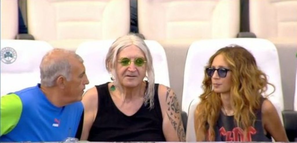 Νίκος Καρβέλας